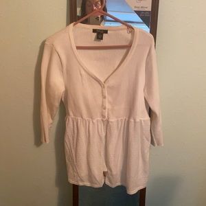 Very cute over cover. It’s been hanging in closet for five years.